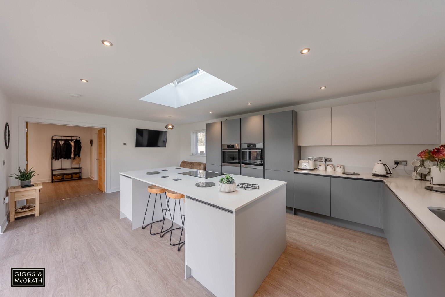 4 bed detached house for sale in High Street, Huntingdon  - Property Image 3