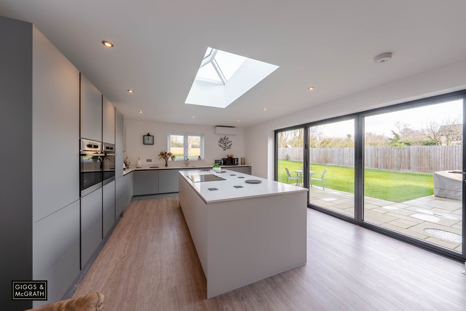 4 bed detached house for sale in High Street, Huntingdon  - Property Image 9