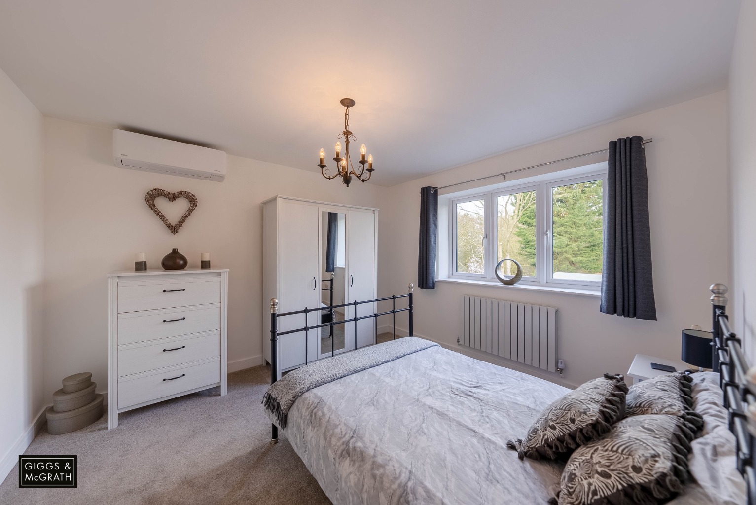 4 bed detached house for sale in High Street, Huntingdon  - Property Image 15