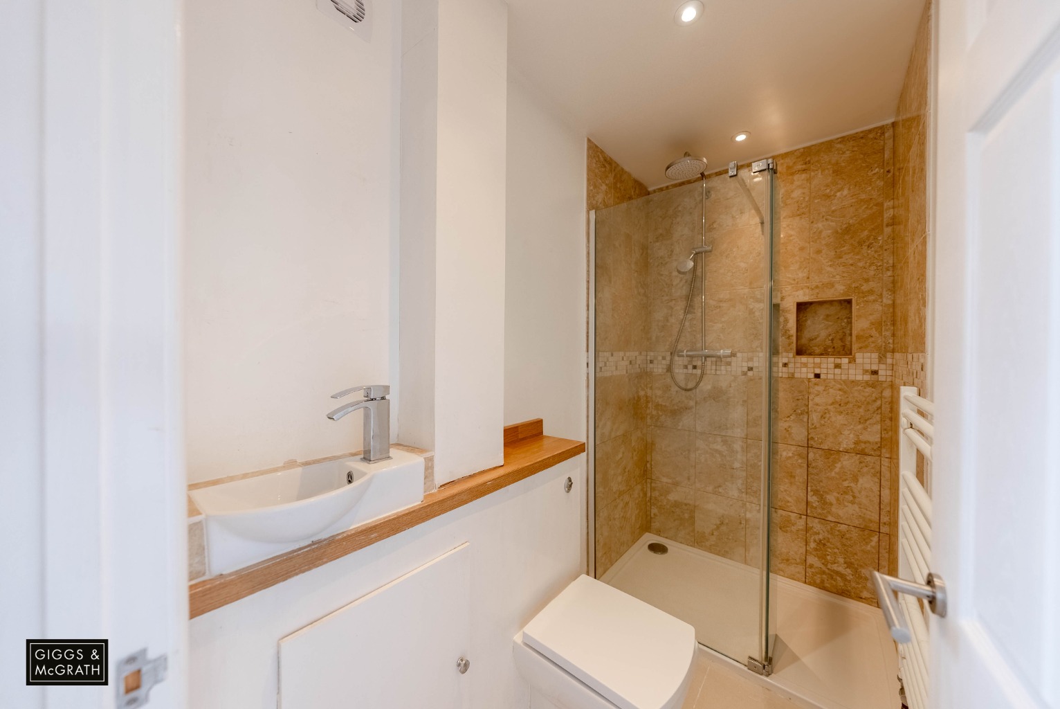 4 bed town house for sale in North Lodge Drive, Cambridge  - Property Image 11