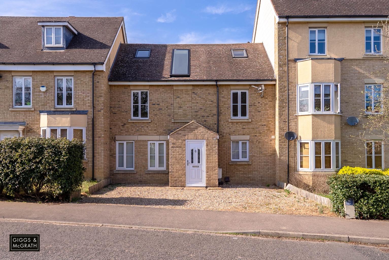 4 bed town house for sale in North Lodge Drive, Cambridge  - Property Image 1
