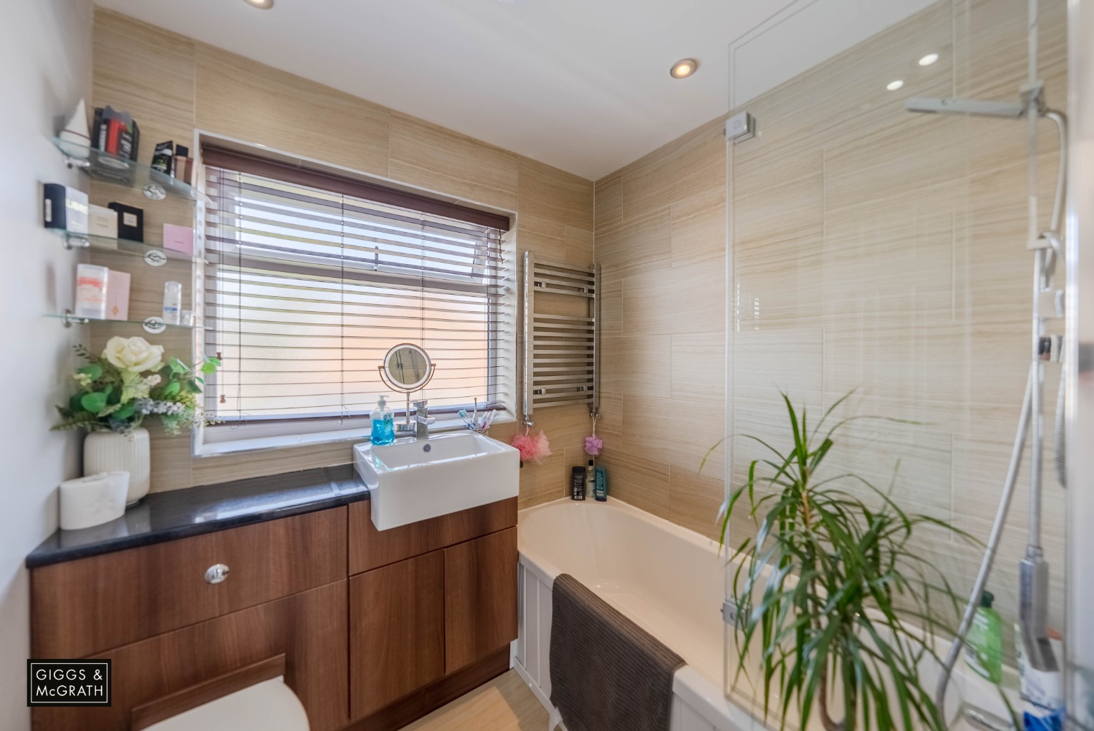 3 bed detached house for sale in The Trundle, Cambridgeshire  - Property Image 13