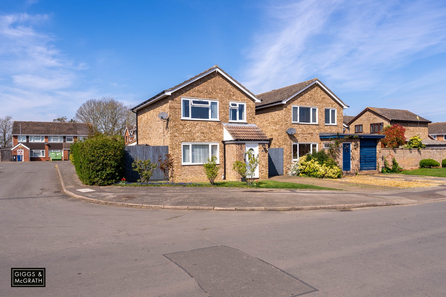 3 bed detached house for sale in The Trundle, Cambridgeshire - Property Image 1