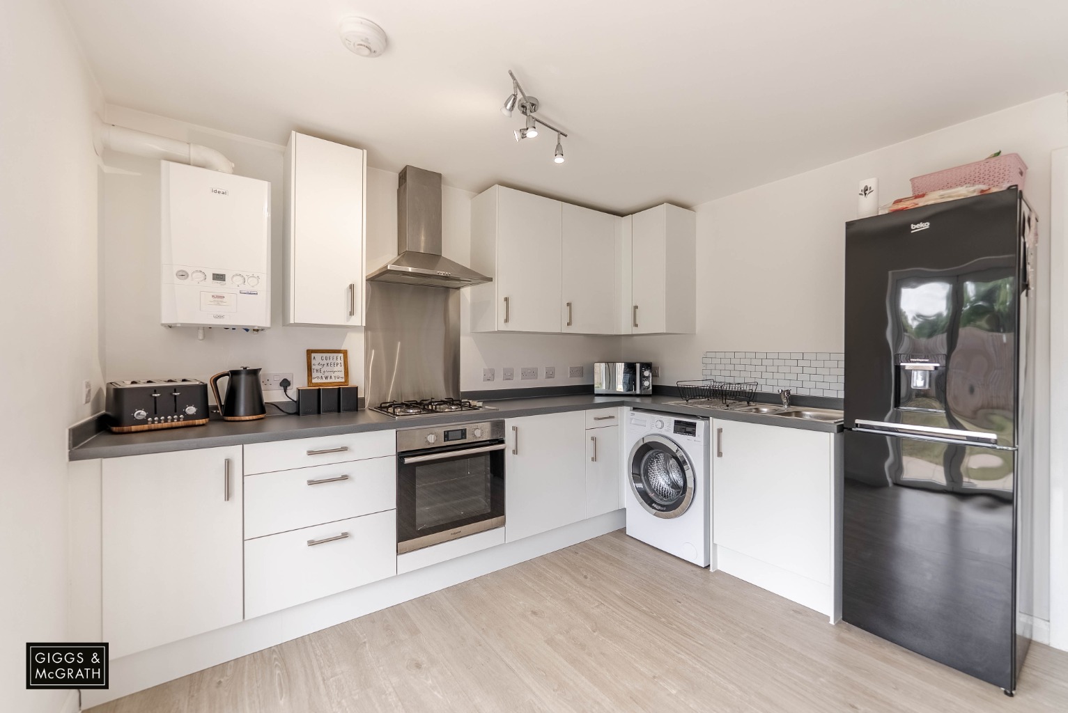 2 bed semi-detached house for sale in De Havilland Gardens, Huntingdon  - Property Image 5