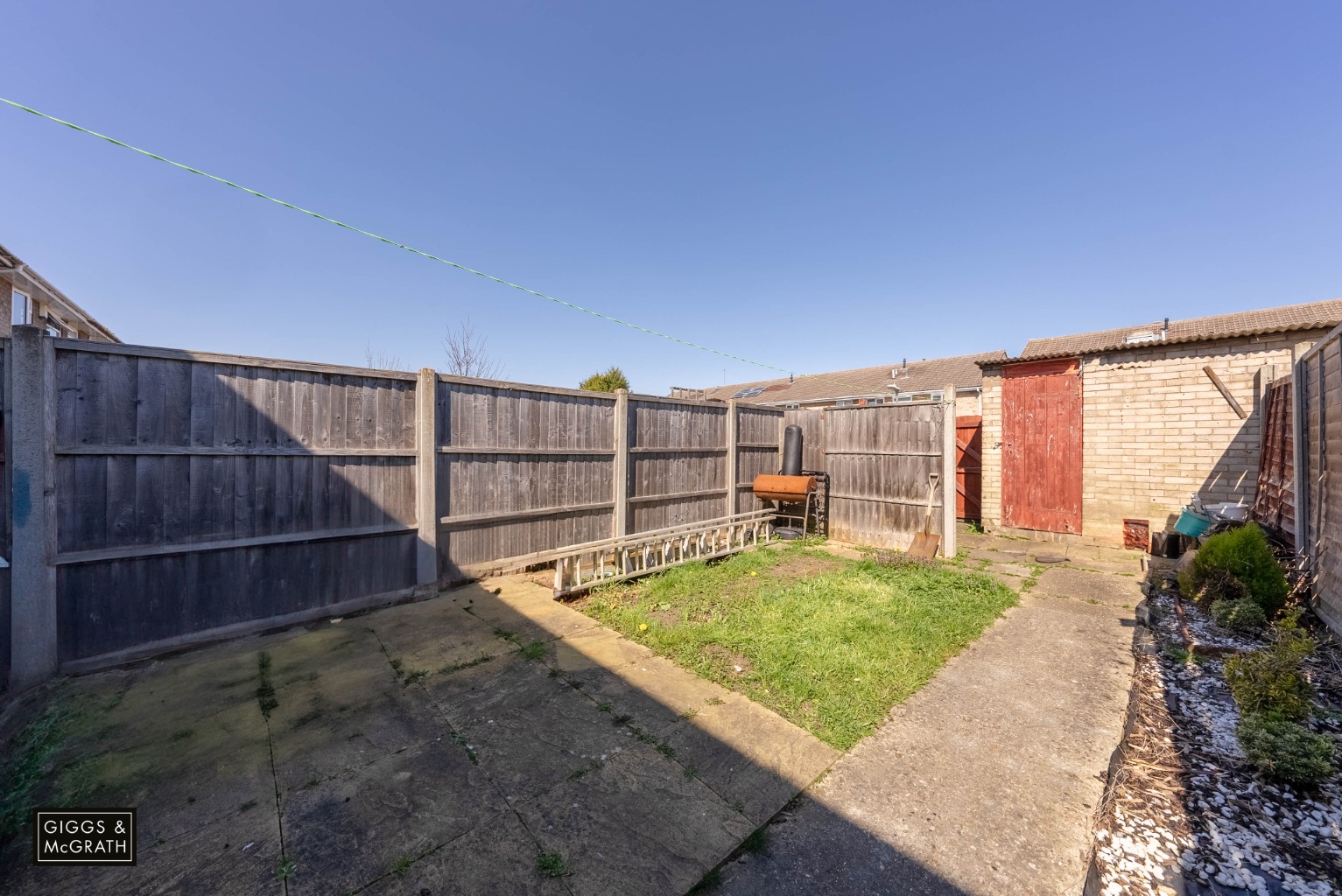 3 bed terraced house for sale in Beech Close, Huntingdon 3