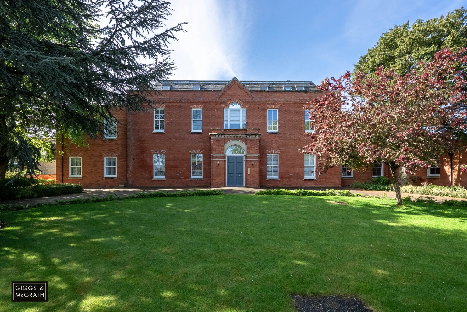 2 bed flat for sale in High Street, Huntingdon  - Property Image 1