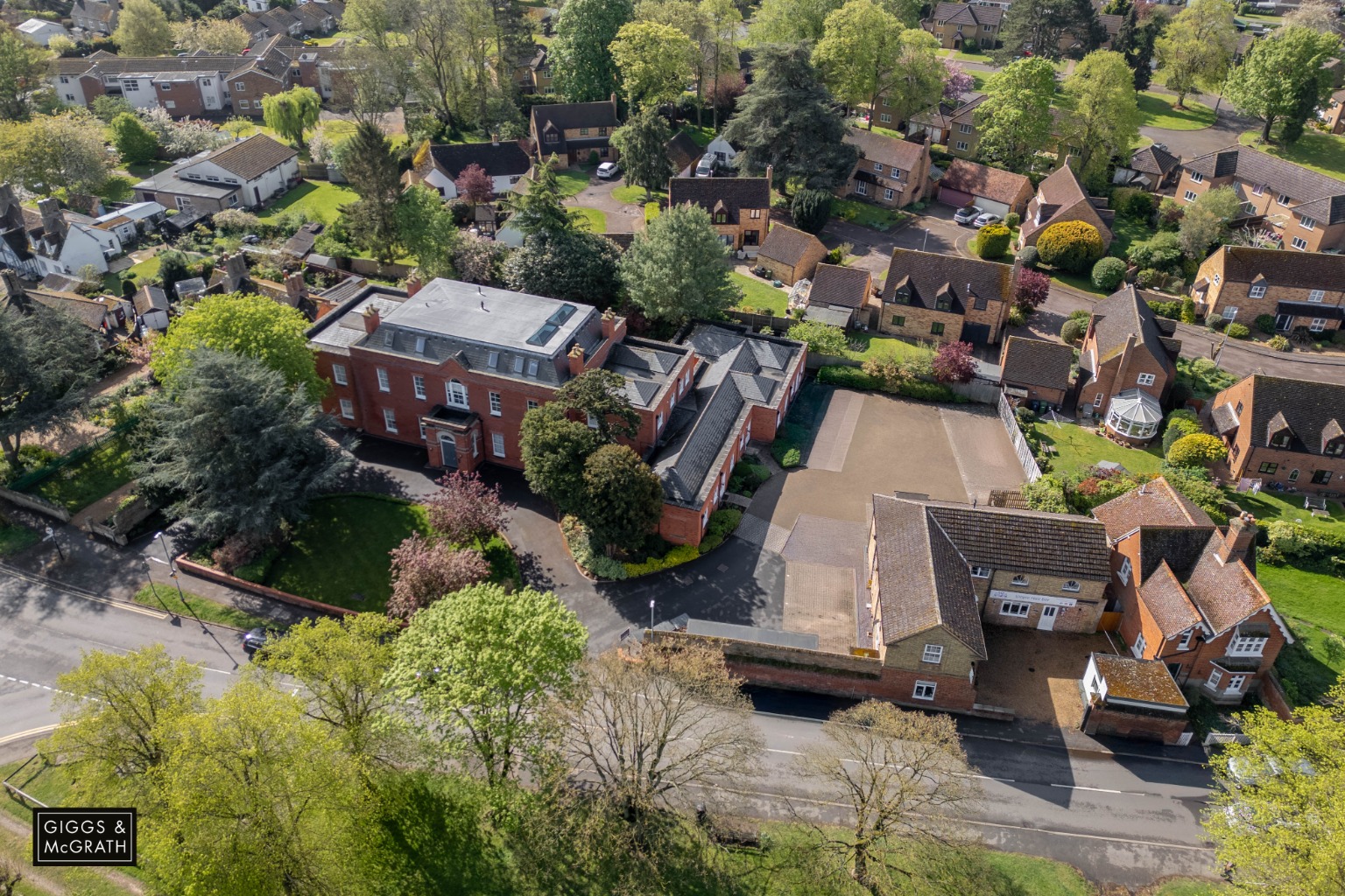 2 bed flat for sale in High Street, Huntingdon  - Property Image 10