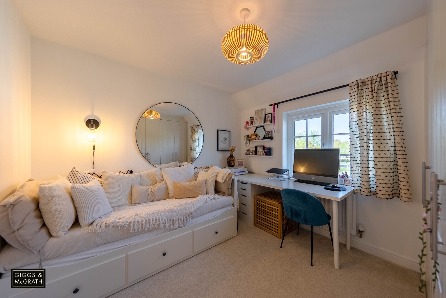 3 bed detached house for sale in Tiptoff Close, Huntingdon 10