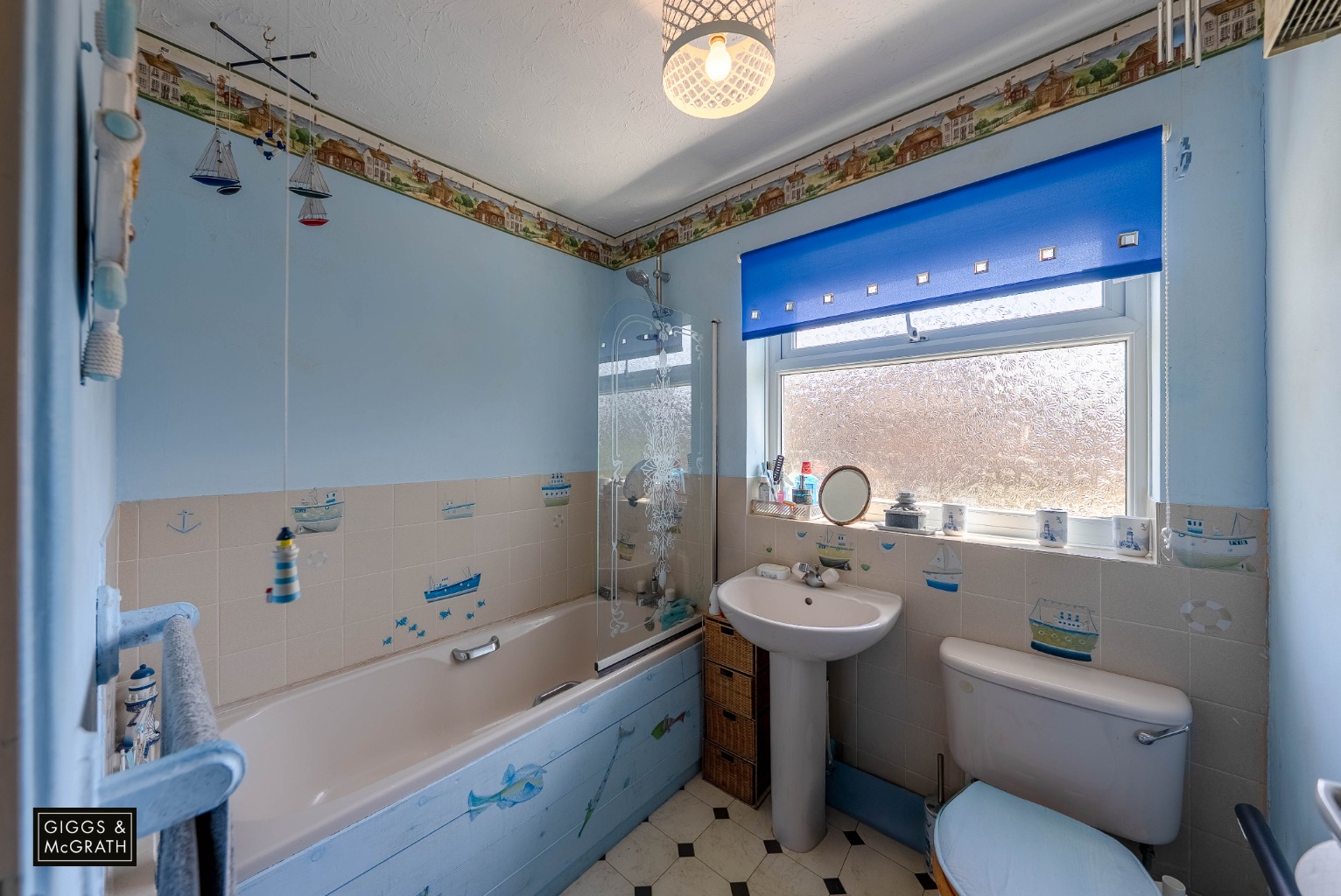 4 bed detached house for sale in Chandlers Way, Huntingdon 7