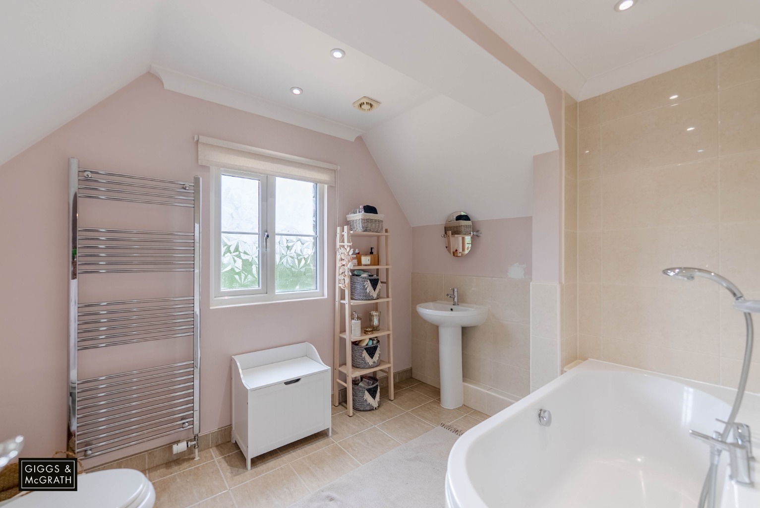 4 bed detached house for sale in Royal Oak Close, Huntingdon  - Property Image 19