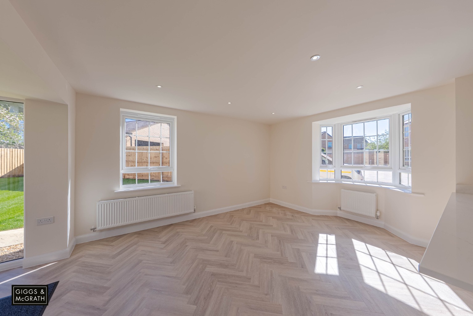 5 bed detached house for sale in Stoneman Way, Huntingdon  - Property Image 15