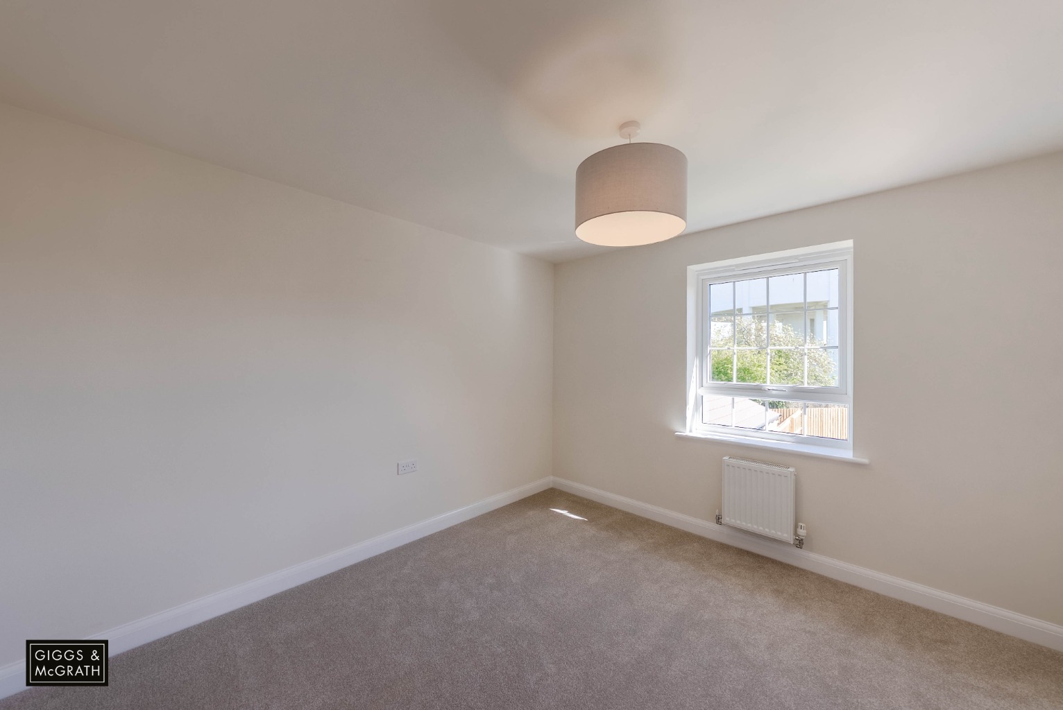 5 bed detached house for sale in Stoneman Way, Huntingdon  - Property Image 17