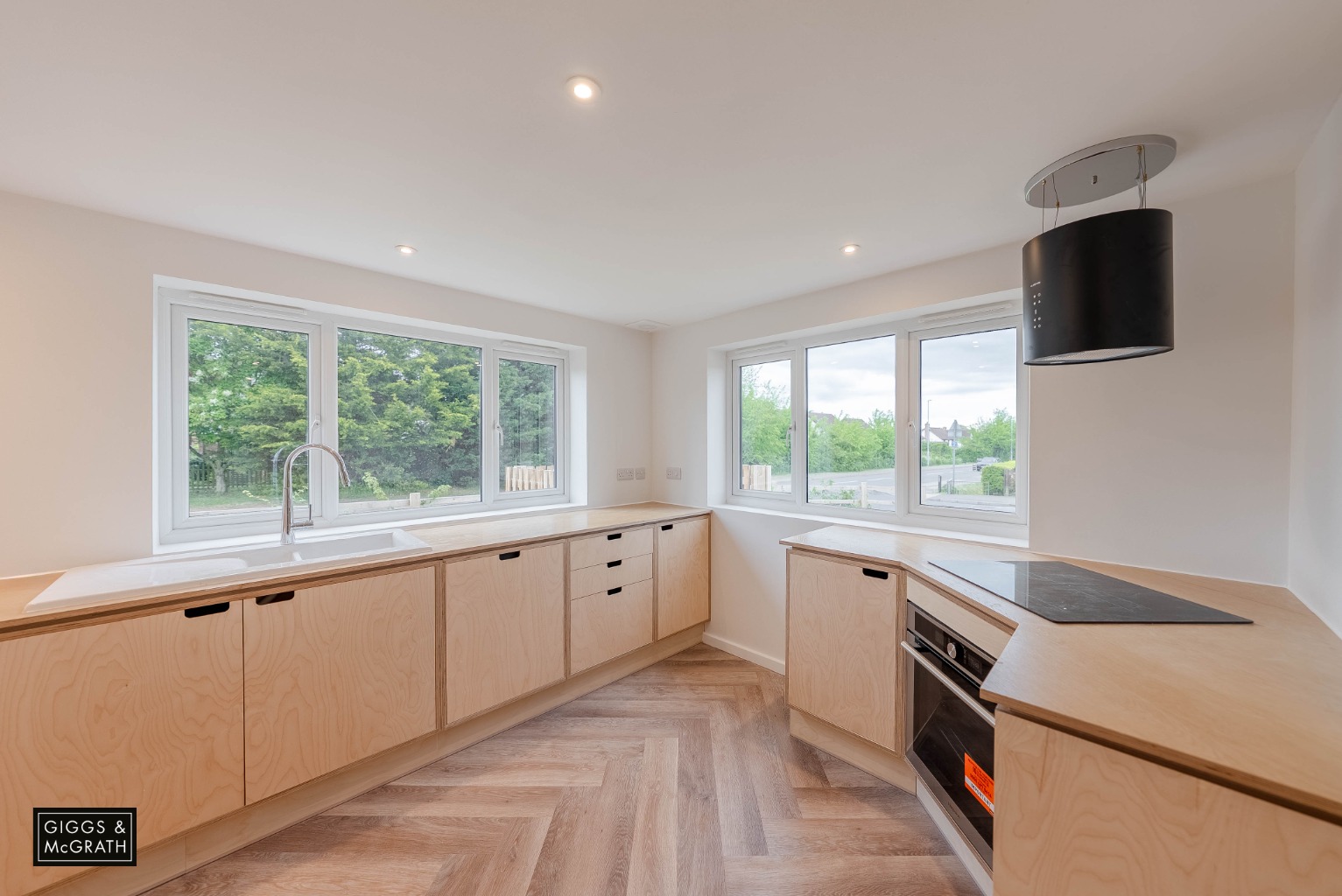 4 bed detached house for sale in Desborough Road, Cambridgeshire  - Property Image 5