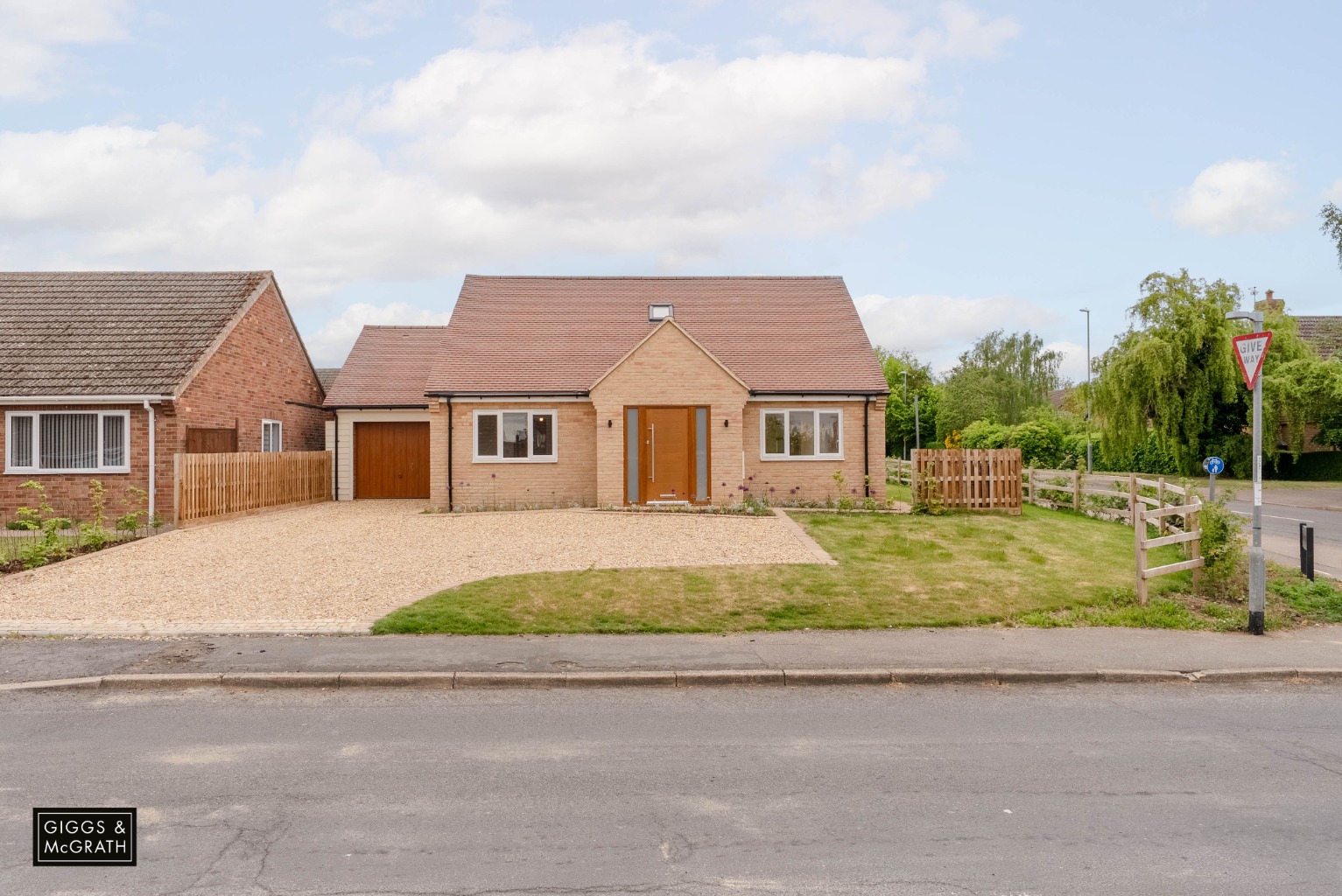 4 bed detached house for sale in Desborough Road, Cambridgeshire  - Property Image 19