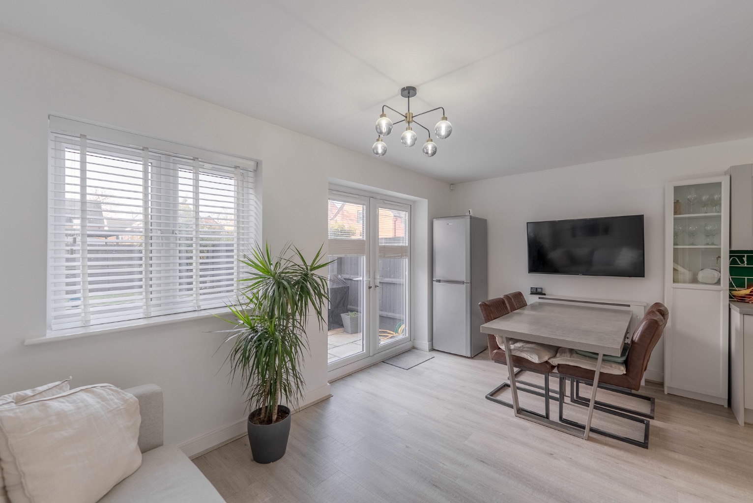 4 bed semi-detached house for sale in Lancaster Road, Huntingdon 4