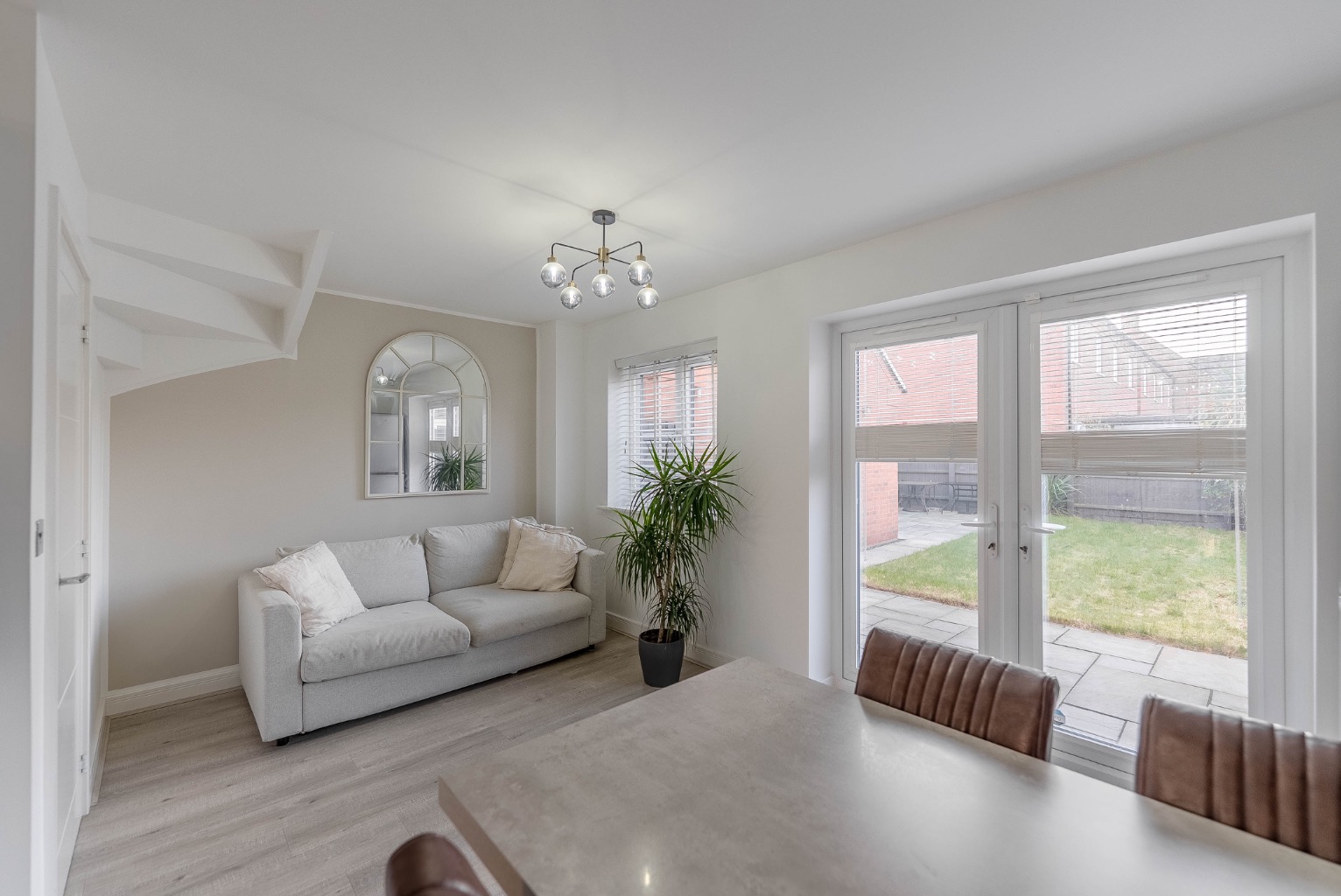 4 bed semi-detached house for sale in Lancaster Road, Huntingdon 3