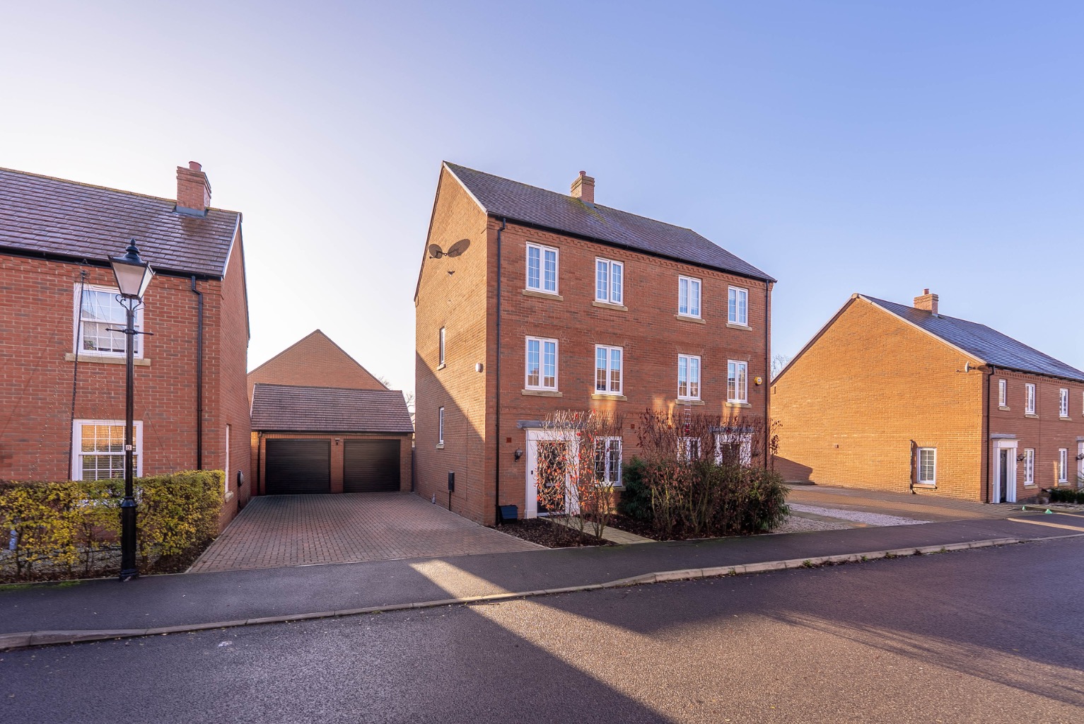 4 bed semi-detached house for sale in Lancaster Road, Huntingdon - Property Image 1