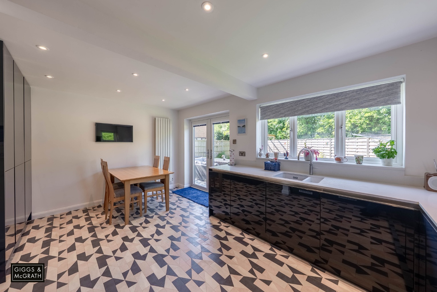 4 bed detached house for sale in Inhams Way, Cambridgeshire  - Property Image 5