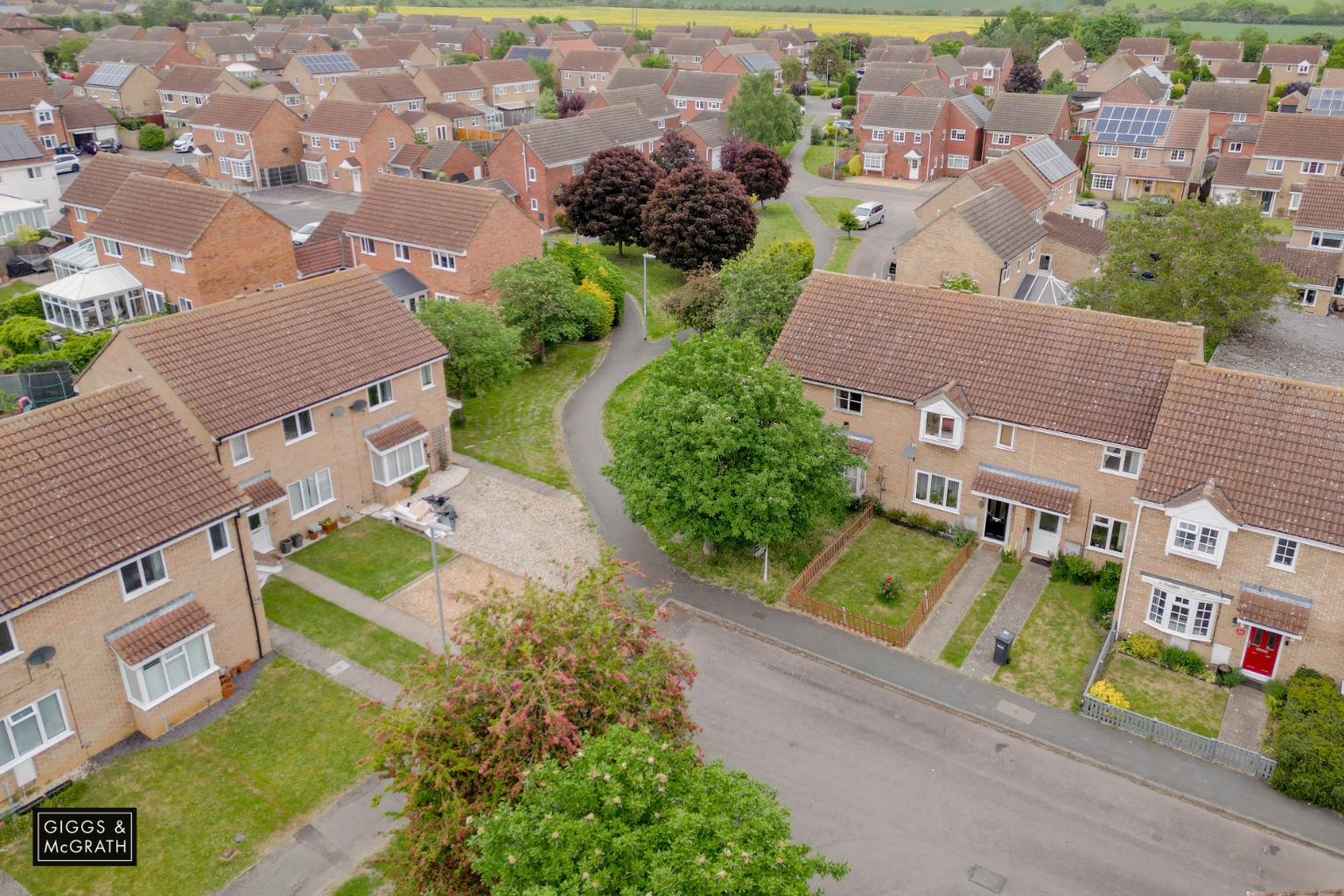 3 bed end of terrace house for sale in Witham Close, St. Ives  - Property Image 13