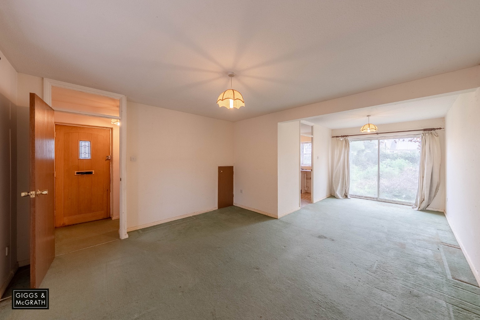 3 bed end of terrace house for sale in Witham Close, St. Ives  - Property Image 2