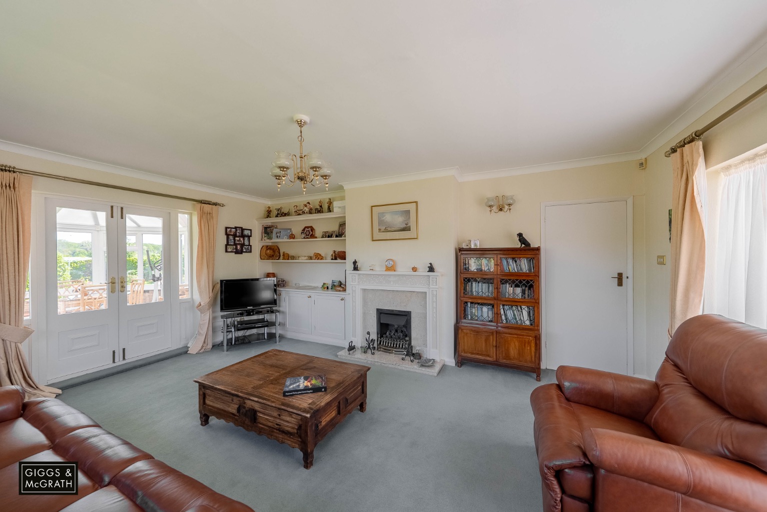 5 bed detached house for sale in Huntingdon Road, Huntingdon  - Property Image 4