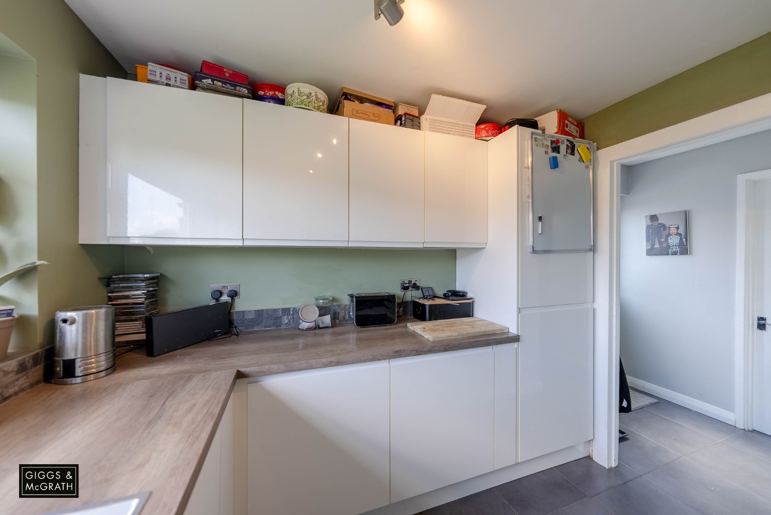 2 bed semi-detached bungalow for sale in Ashton Close, St. Ives  - Property Image 9