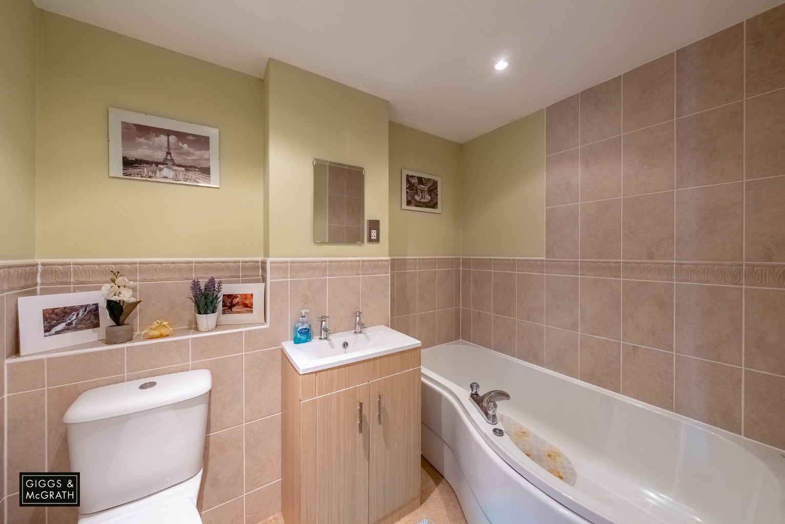 3 bed semi-detached house for sale in Lancaster Gate, Cambridge  - Property Image 10