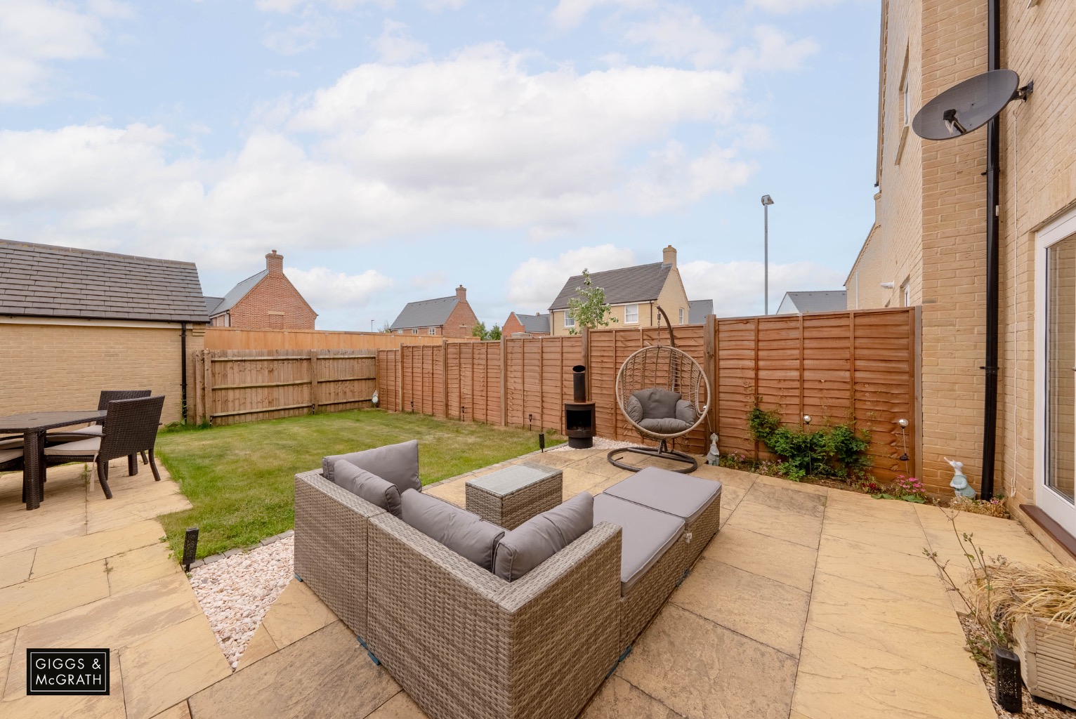 3 bed semi-detached house for sale in The Drive, Huntingdon 16