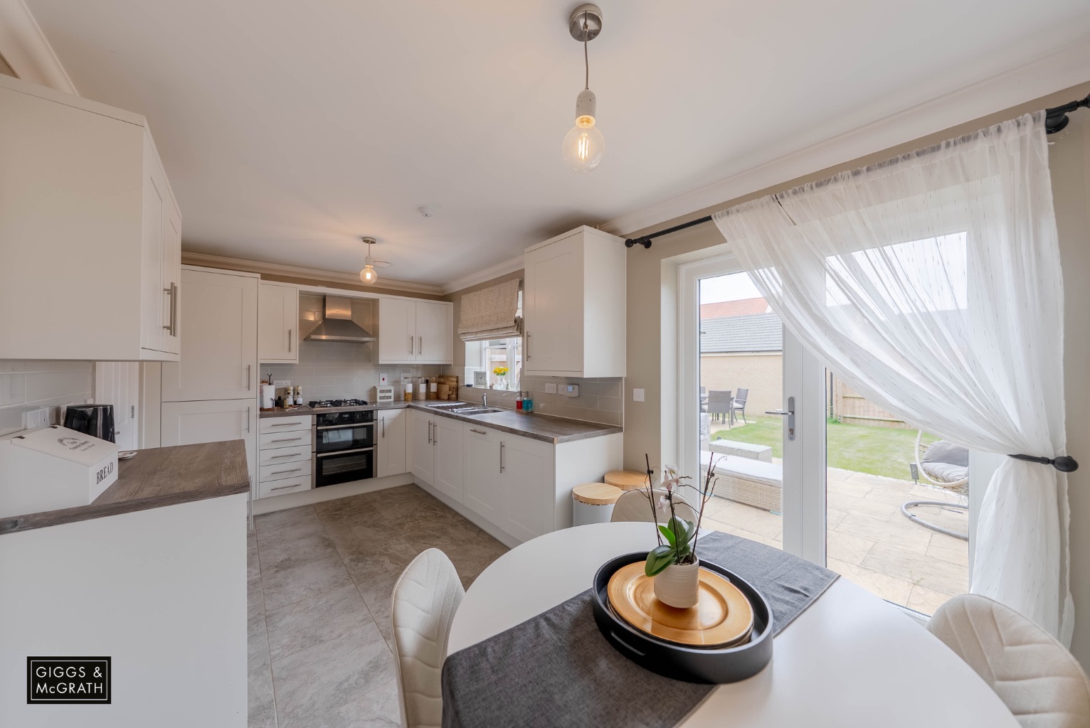 3 bed semi-detached house for sale in The Drive, Huntingdon  - Property Image 3