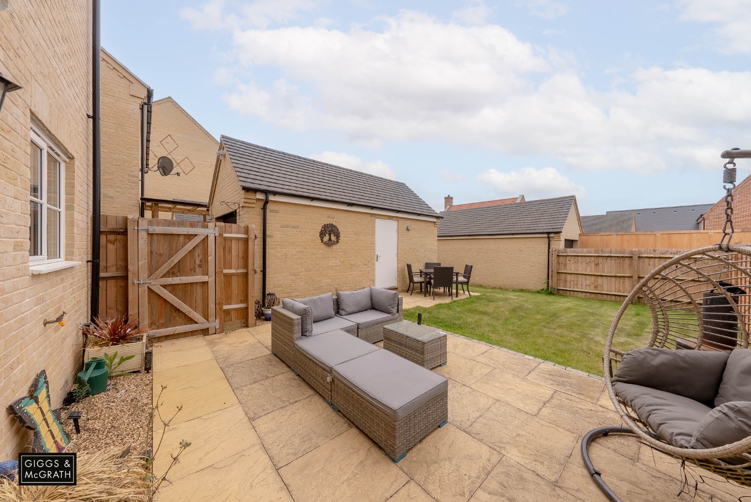 3 bed semi-detached house for sale in The Drive, Huntingdon  - Property Image 18