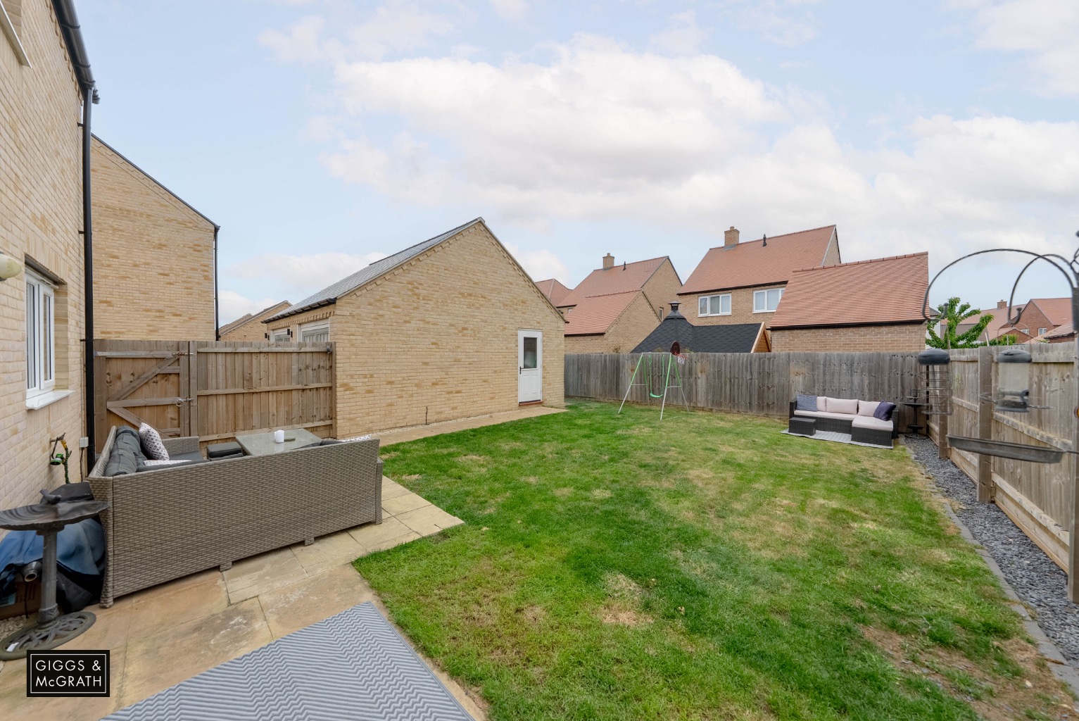 4 bed detached house for sale in Tiptoff Close, Huntingdon 24
