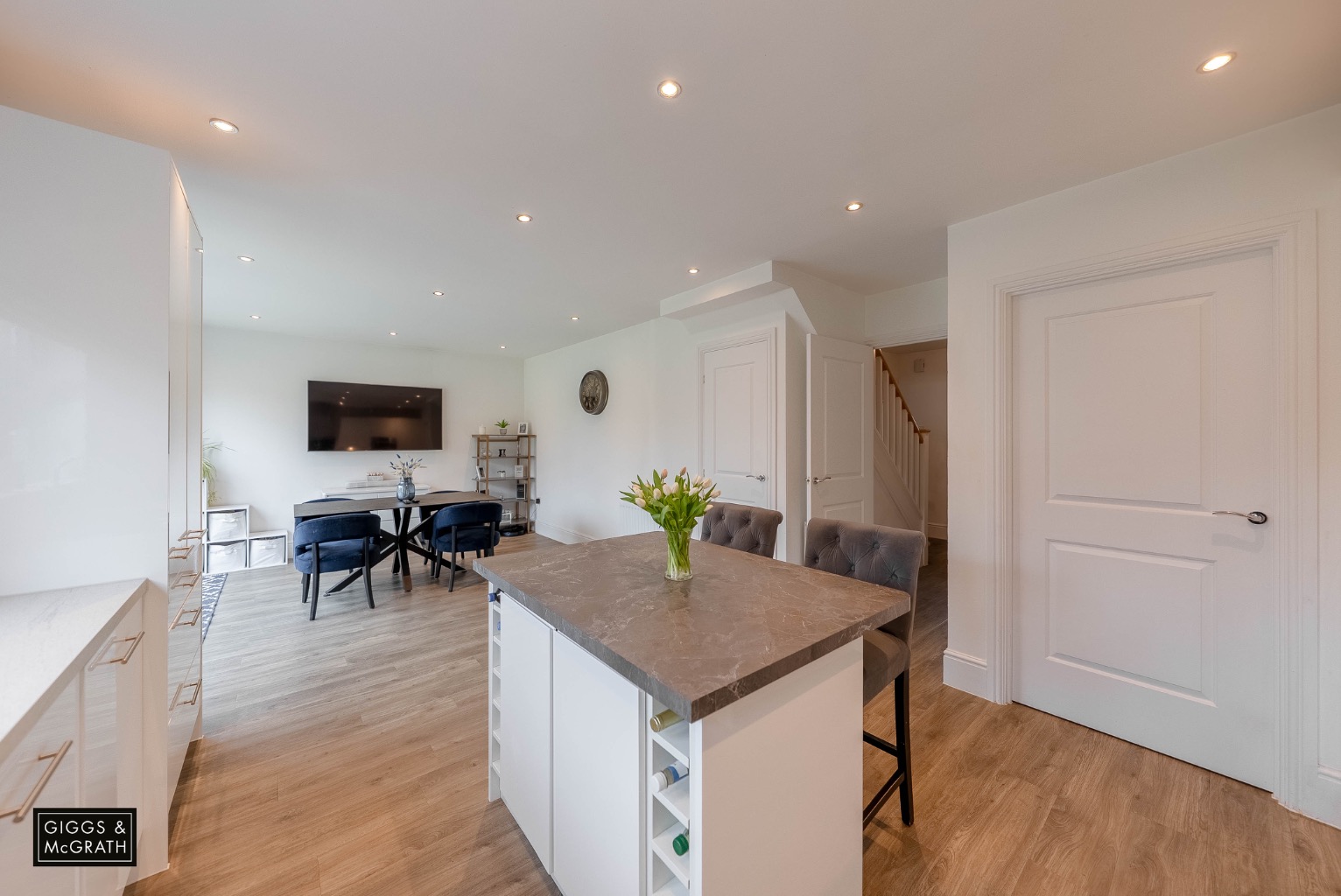 4 bed detached house for sale in Tiptoff Close, Huntingdon 9