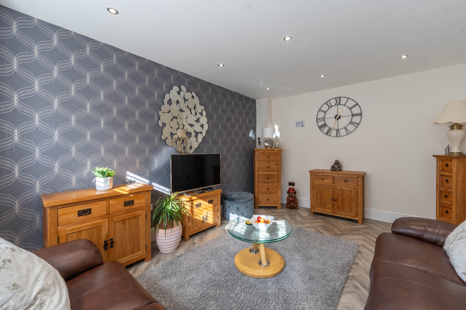 4 bed detached house for sale in Peccle Close, Huntingdon 2