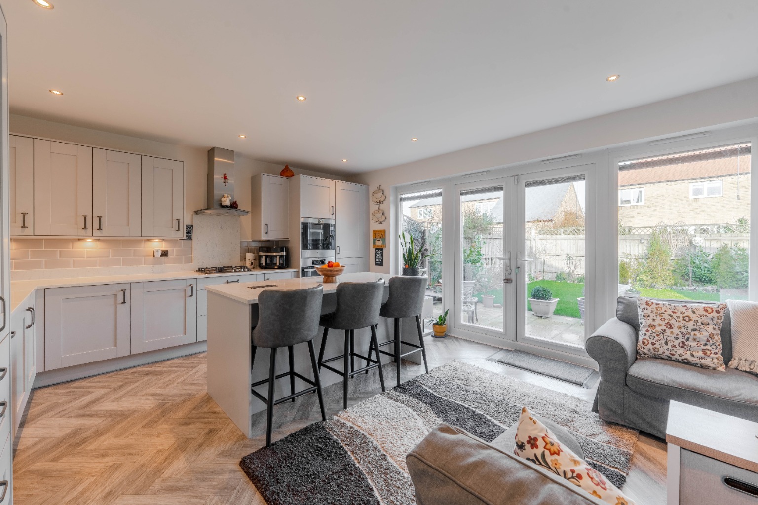 4 bed detached house for sale in Peccle Close, Huntingdon  - Property Image 2