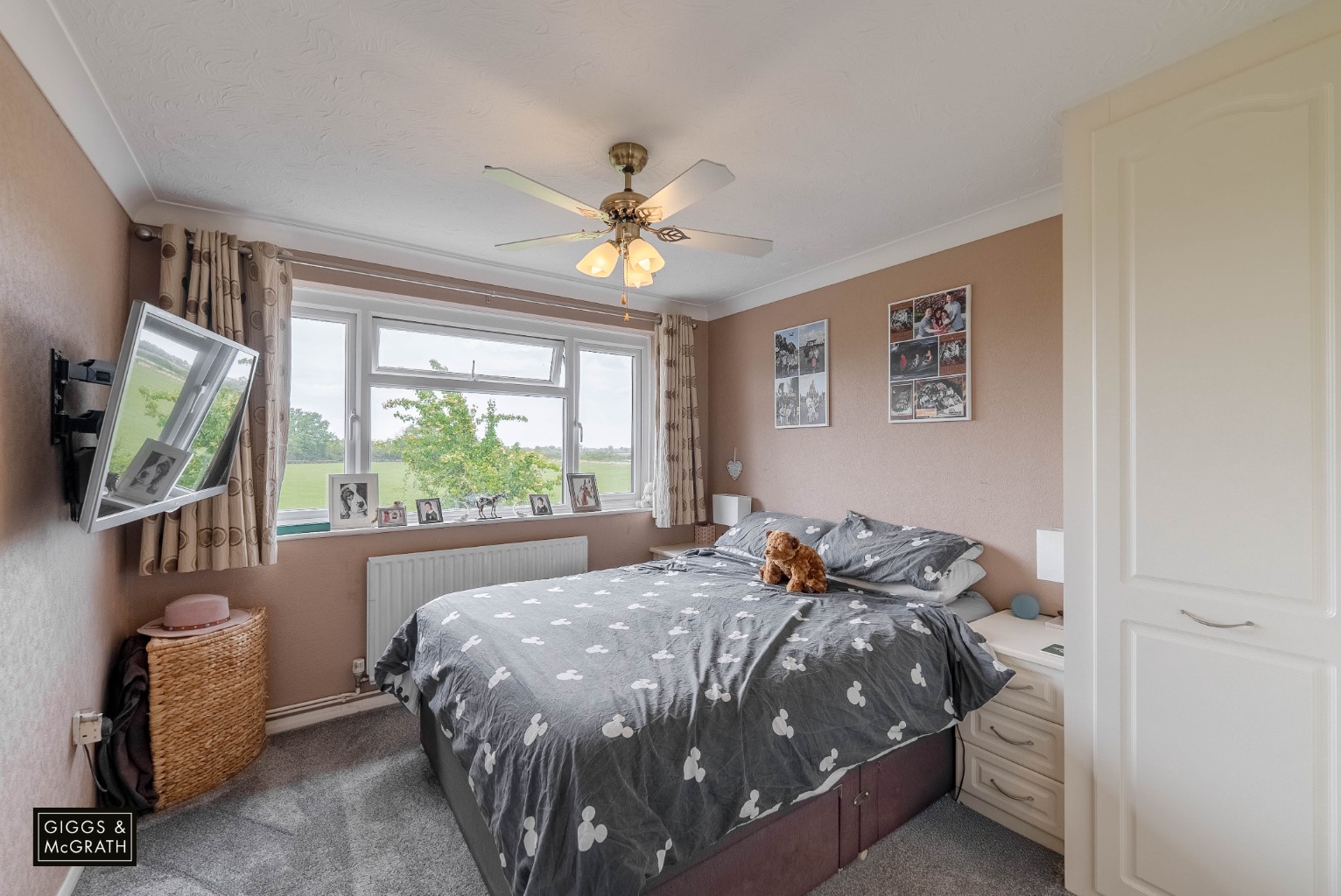 4 bed detached house for sale in Loftsteads, Huntingdon  - Property Image 10