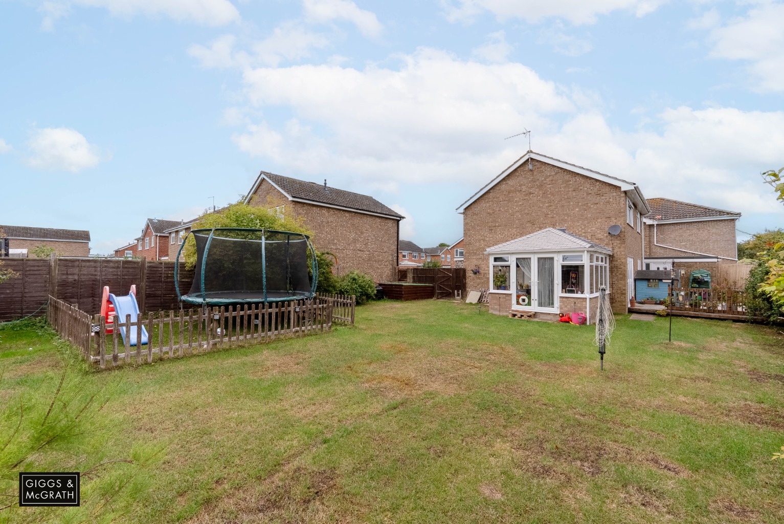 4 bed detached house for sale in Loftsteads, Huntingdon  - Property Image 2
