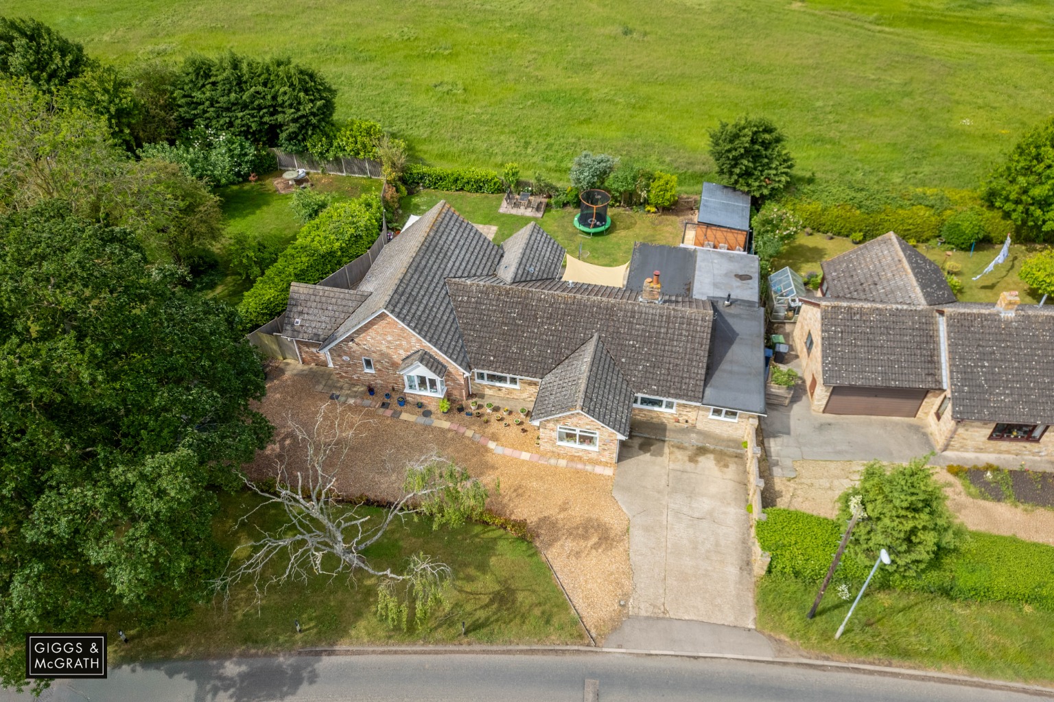 7 bed detached bungalow for sale in Warboys Road, Huntingdon  - Property Image 1