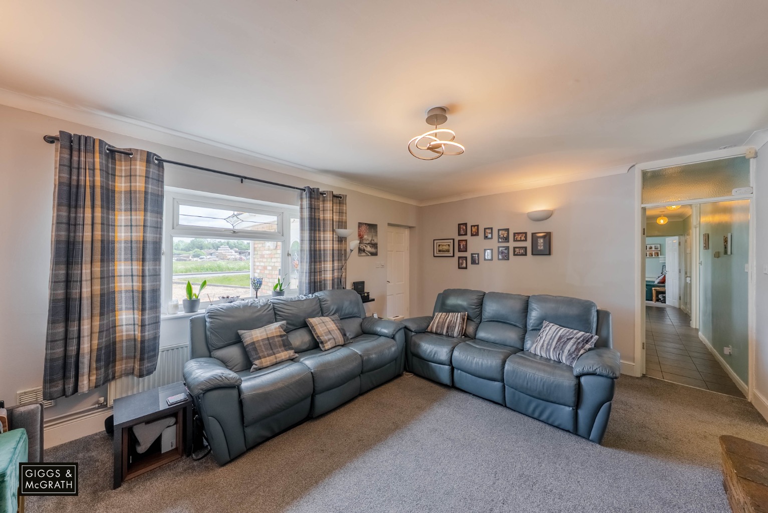 7 bed detached bungalow for sale in Warboys Road, Huntingdon  - Property Image 7