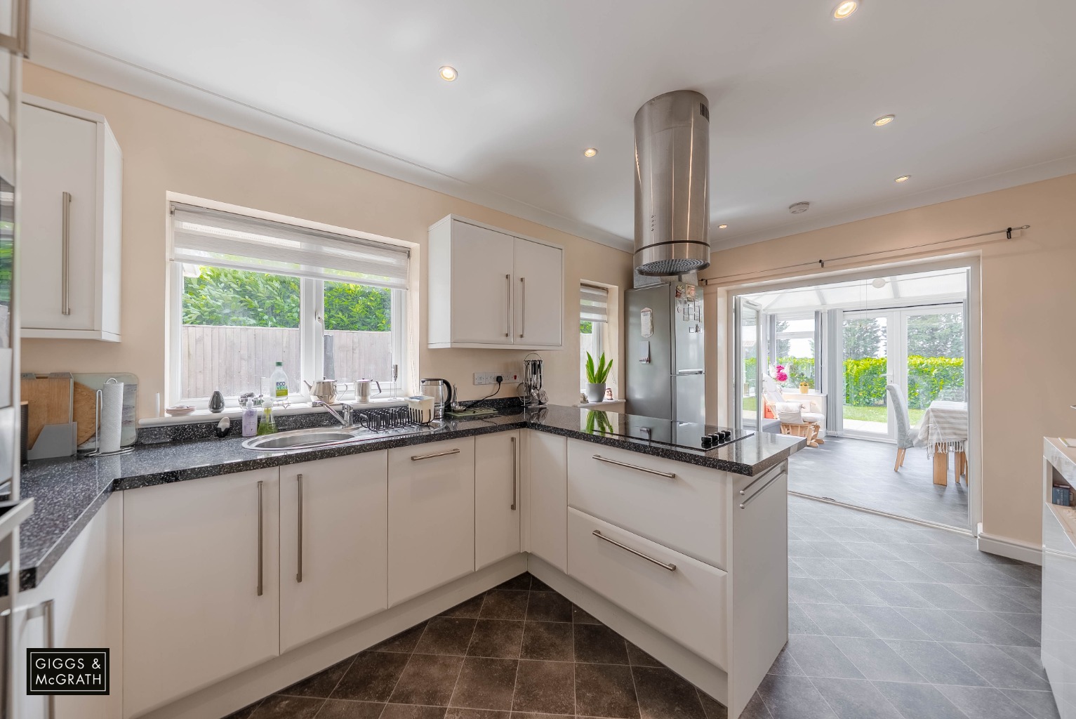 7 bed detached bungalow for sale in Warboys Road, Huntingdon  - Property Image 16