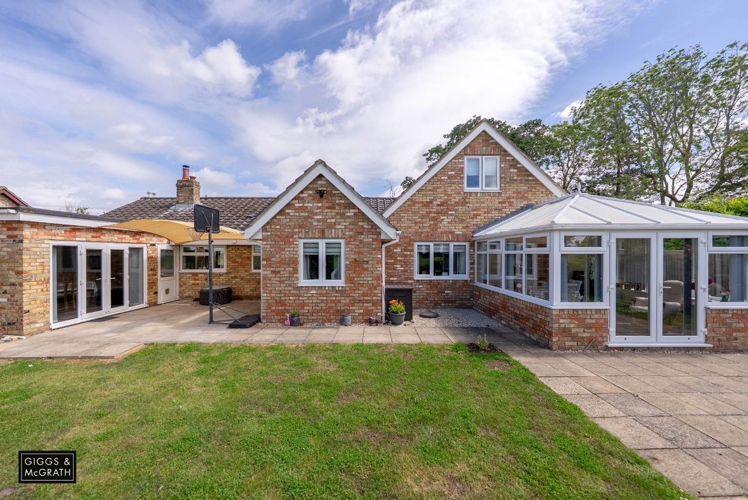 7 bed detached bungalow for sale in Warboys Road, Huntingdon 23