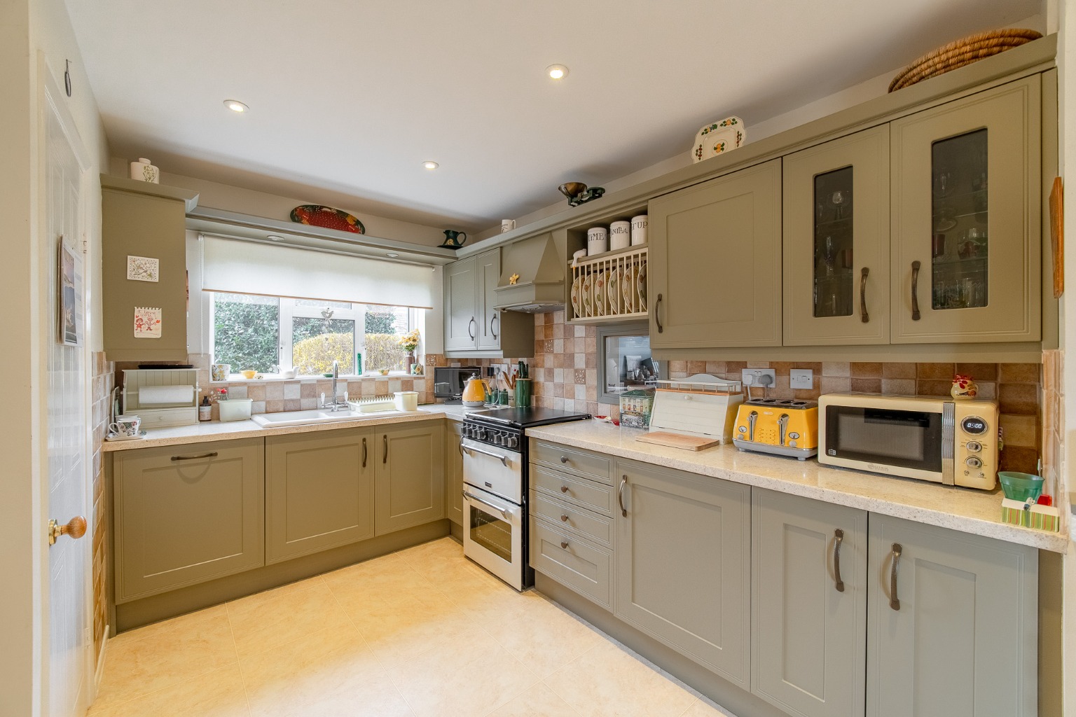 4 bed detached house for sale in Huntingdon Road, Huntingdon 3