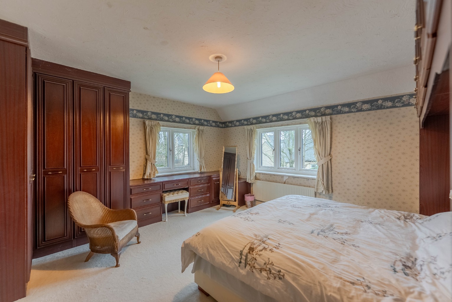 4 bed detached house for sale in Allens Orchard, Cambridgeshire  - Property Image 17