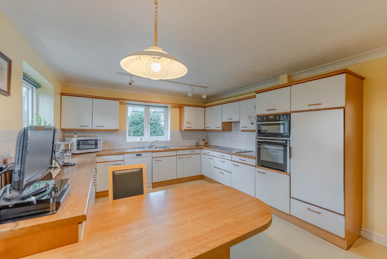 4 bed detached house for sale in Allens Orchard, Cambridgeshire 4