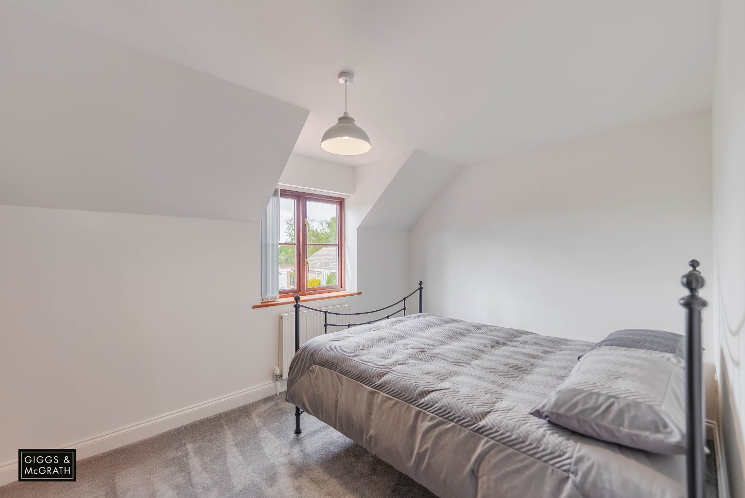 4 bed detached house for sale in Helens Close, Huntingdon  - Property Image 14