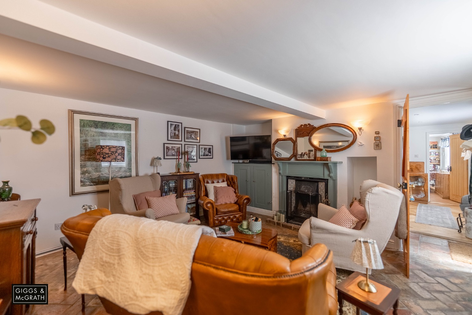 4 bed semi-detached house for sale in London Street, Huntingdon  - Property Image 2