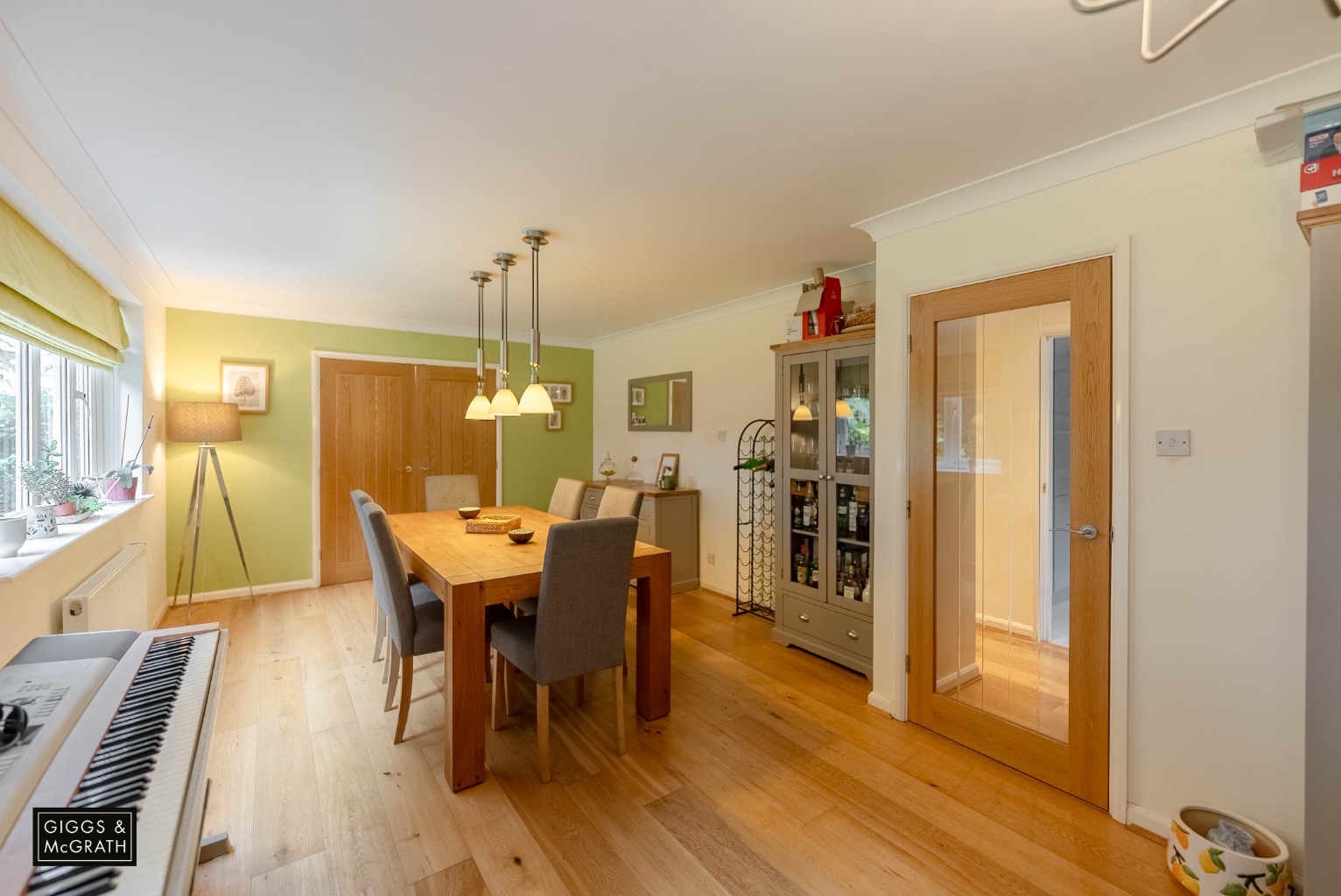 5 bed detached house for sale in Spinney Field, Cambridgeshire  - Property Image 4