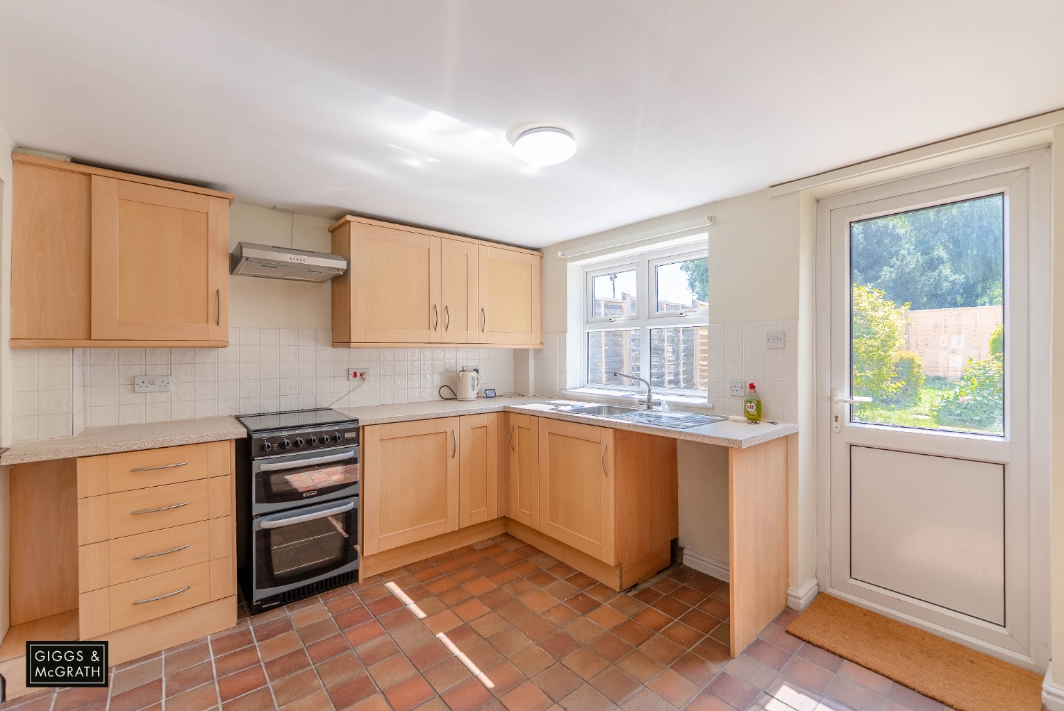 2 bed semi-detached house for sale in High Street, Huntingdon  - Property Image 4