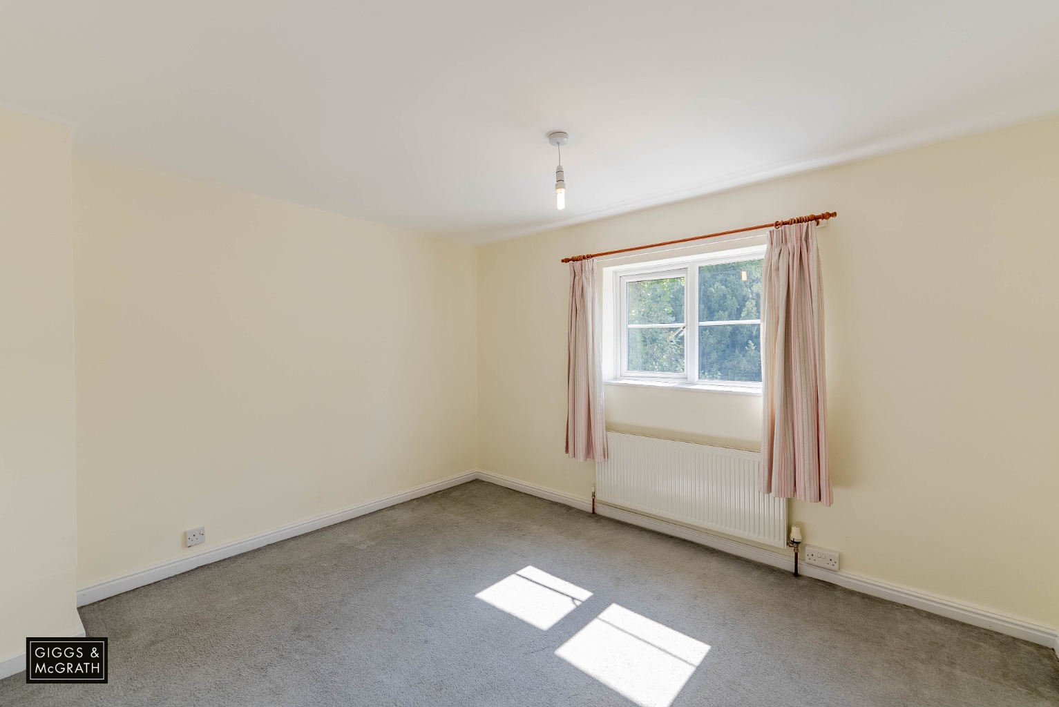 2 bed semi-detached house for sale in High Street, Huntingdon  - Property Image 9