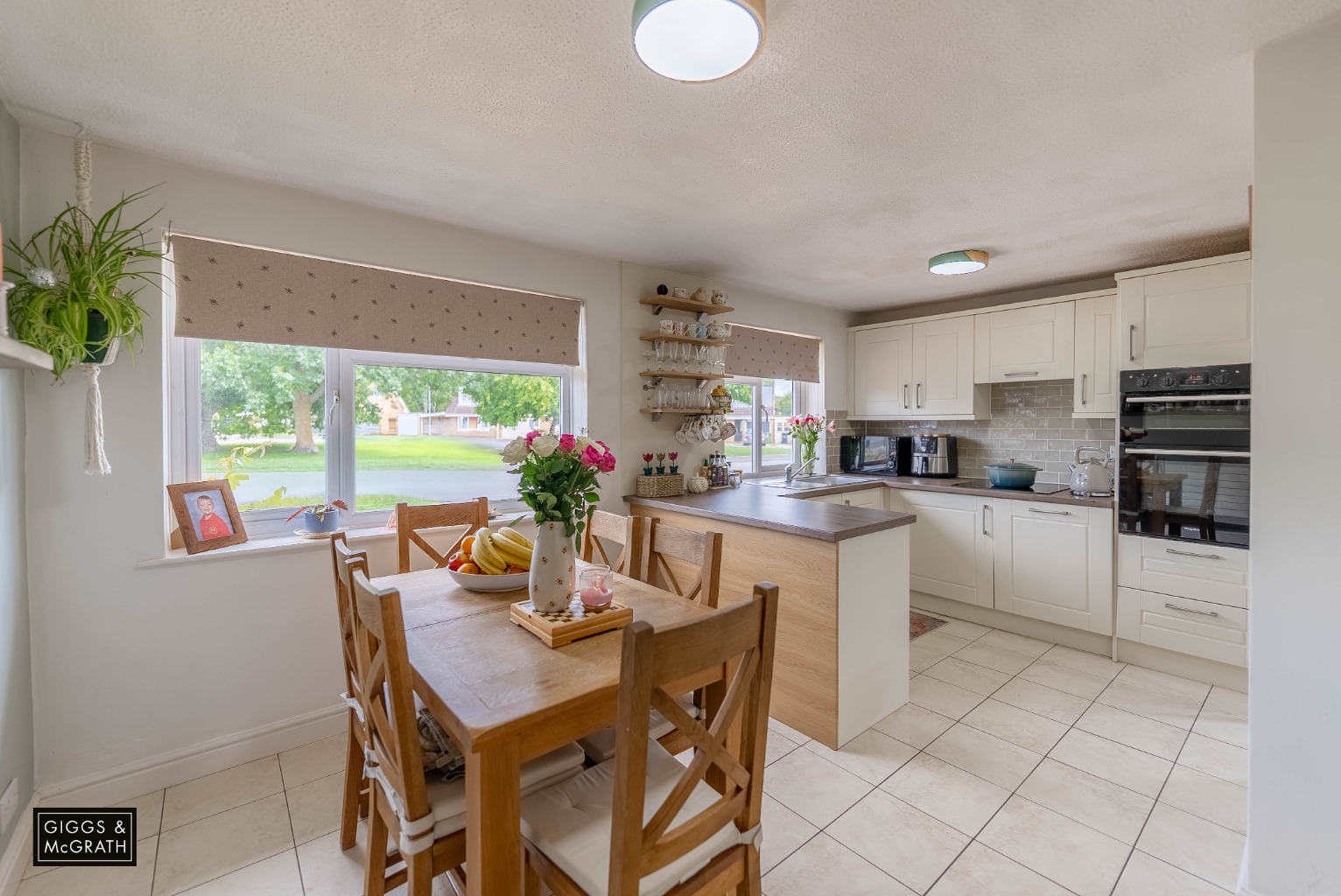 3 bed semi-detached house for sale in Manor Lane, Cambridgeshire 4