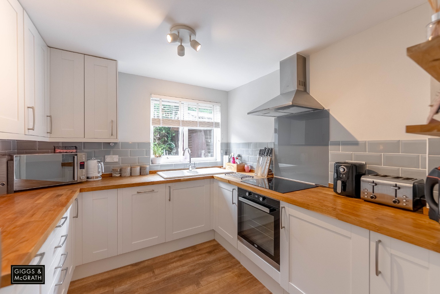 3 bed link detached house for sale in Pennway, Cambridgeshire  - Property Image 3